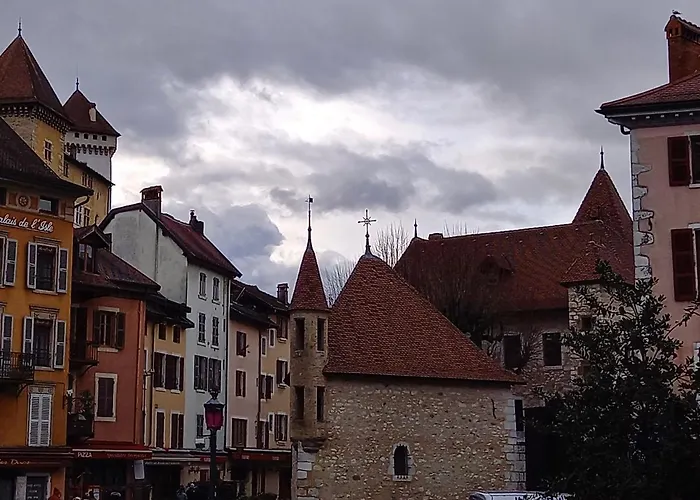 1 Passage Du Chateau * Rumilly (Haute-Savoie)